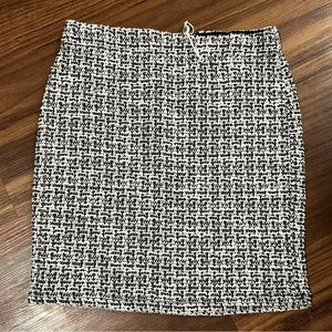 Tweed skirt